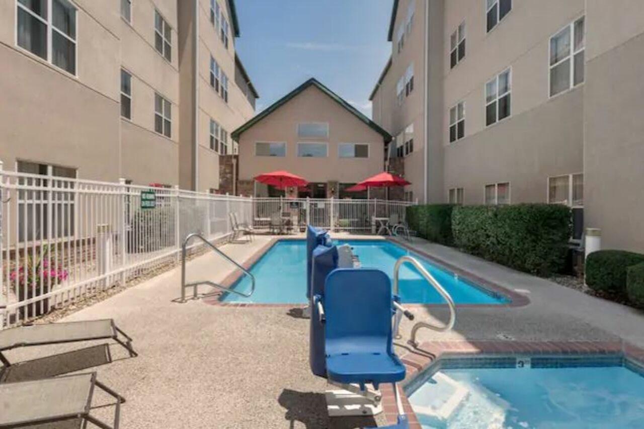 Homewood Suites By Hilton Kansas City/Overland Park Exterior photo