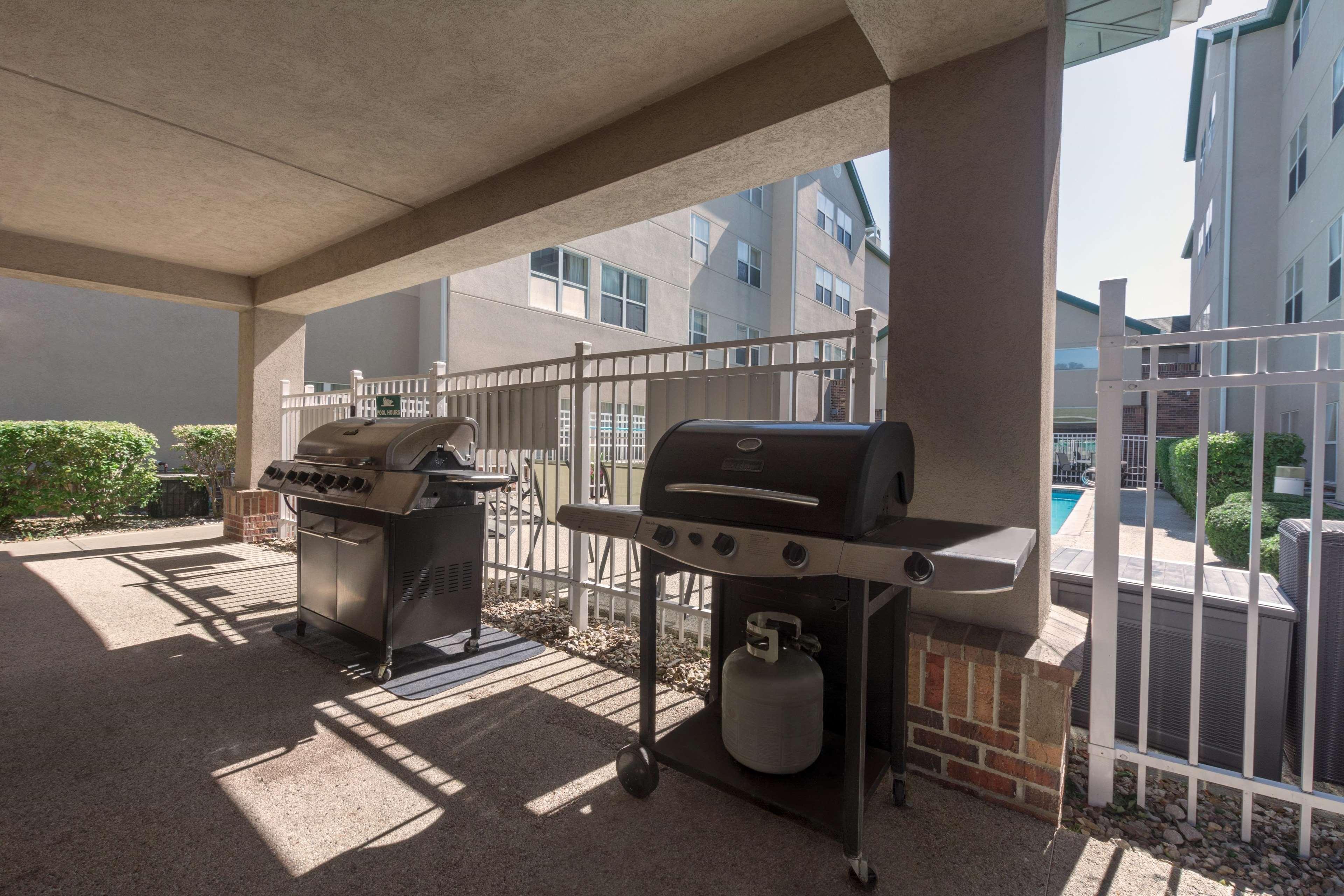 Homewood Suites By Hilton Kansas City/Overland Park Exterior photo
