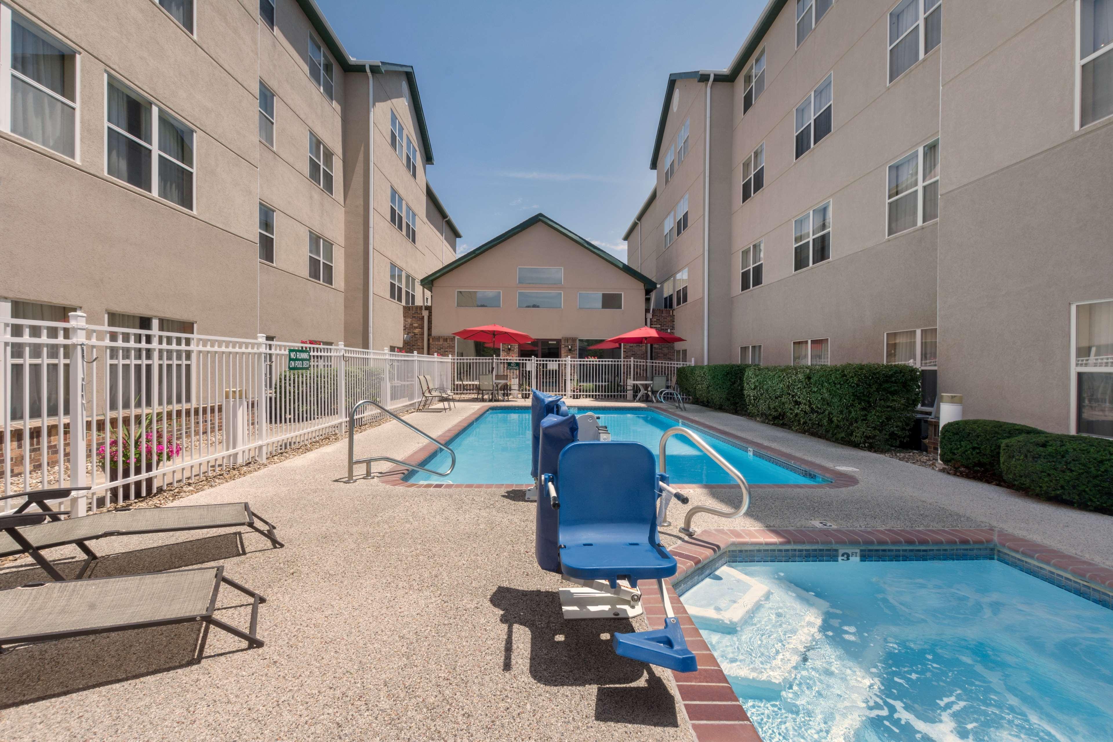 Homewood Suites By Hilton Kansas City/Overland Park Exterior photo