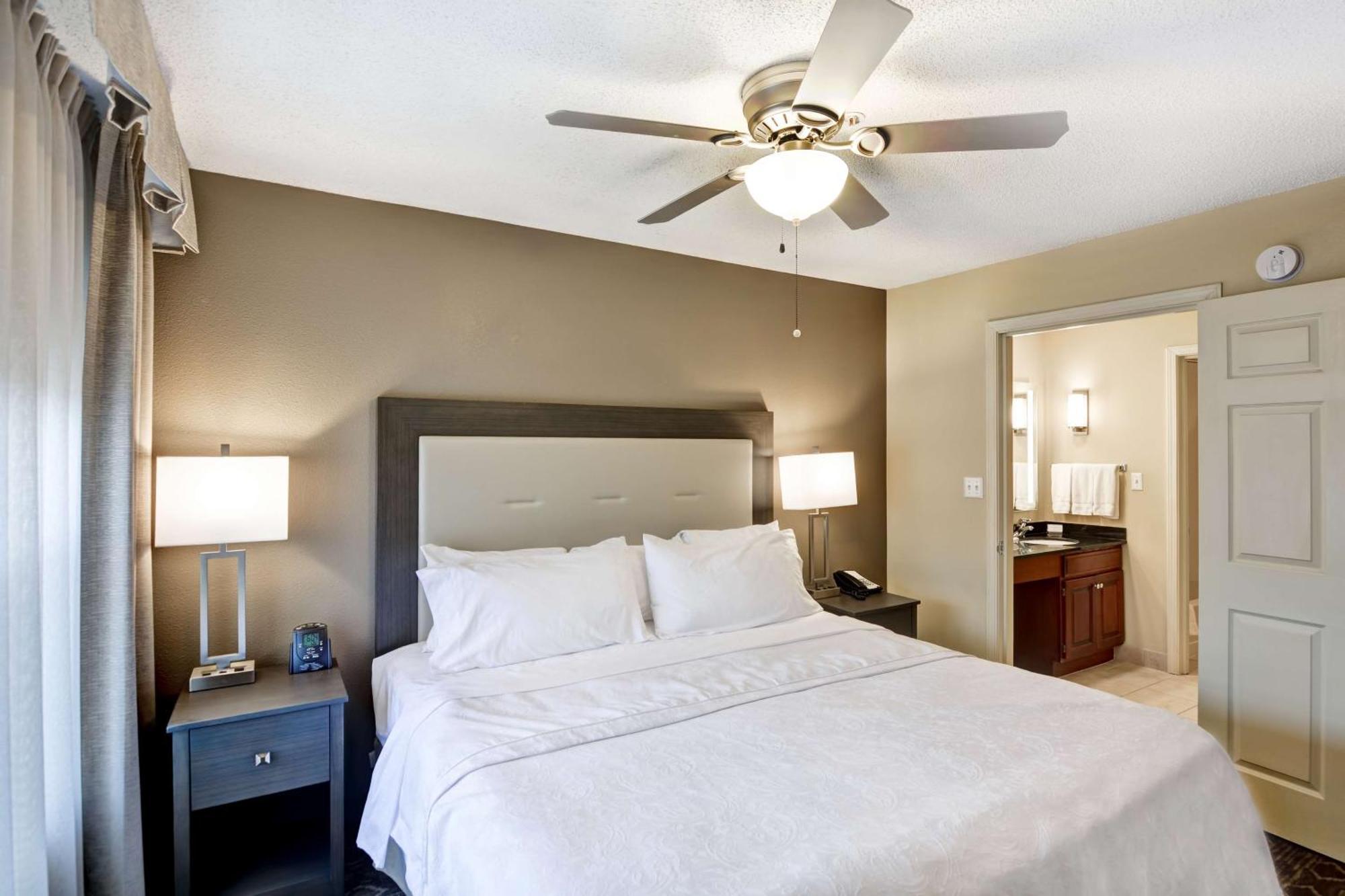 Homewood Suites By Hilton Kansas City/Overland Park Exterior photo